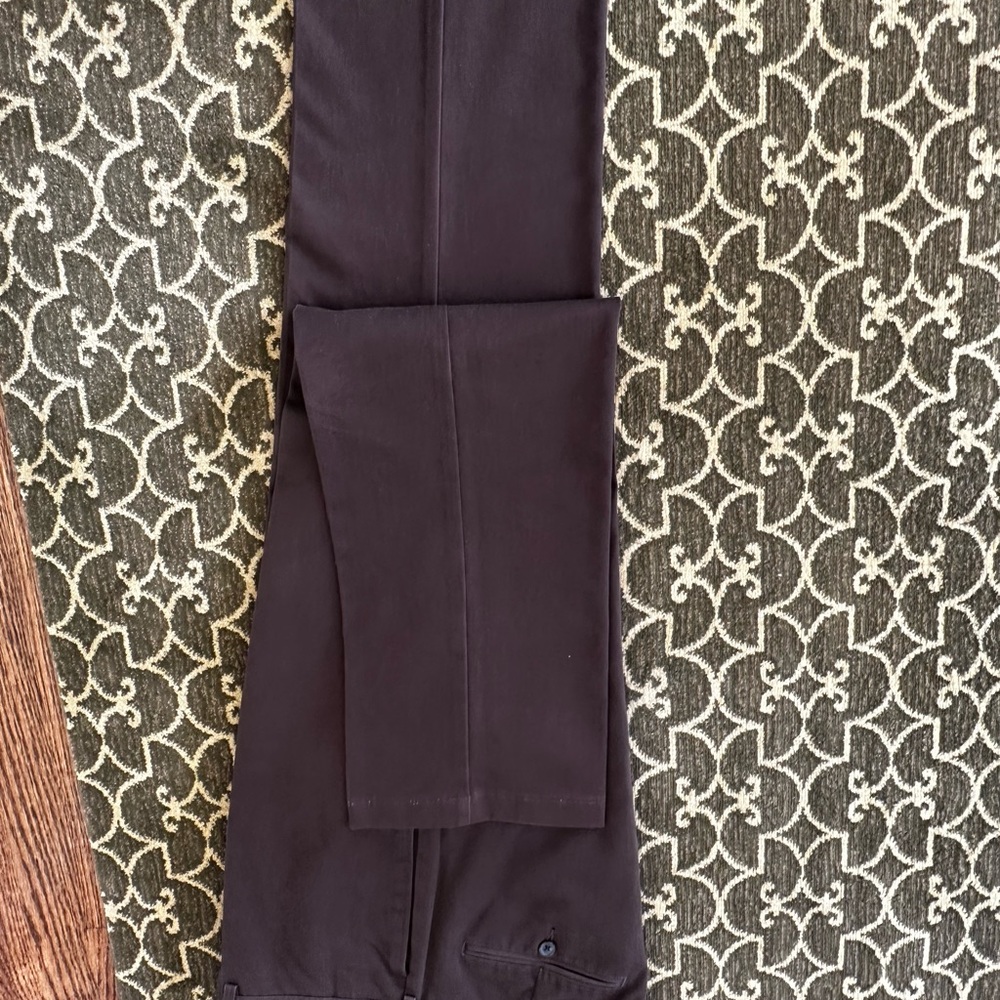 Lands End 100% cotton flat front chinos in brown size 37Wx35L.